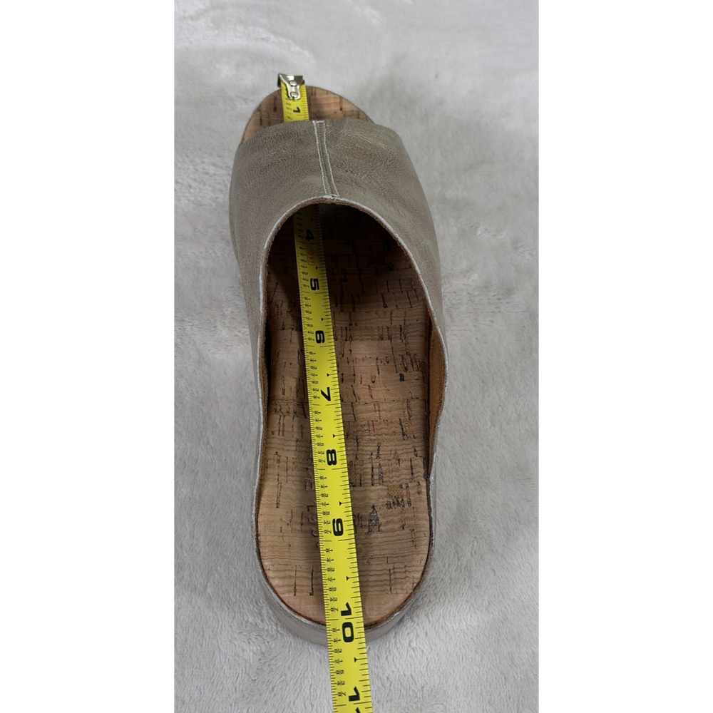 Kork-Ease Women's Yazmin Sandals Brushed Gold Woman’s Size 8 Wedge Slip On Chrty - Picture 16 of 16